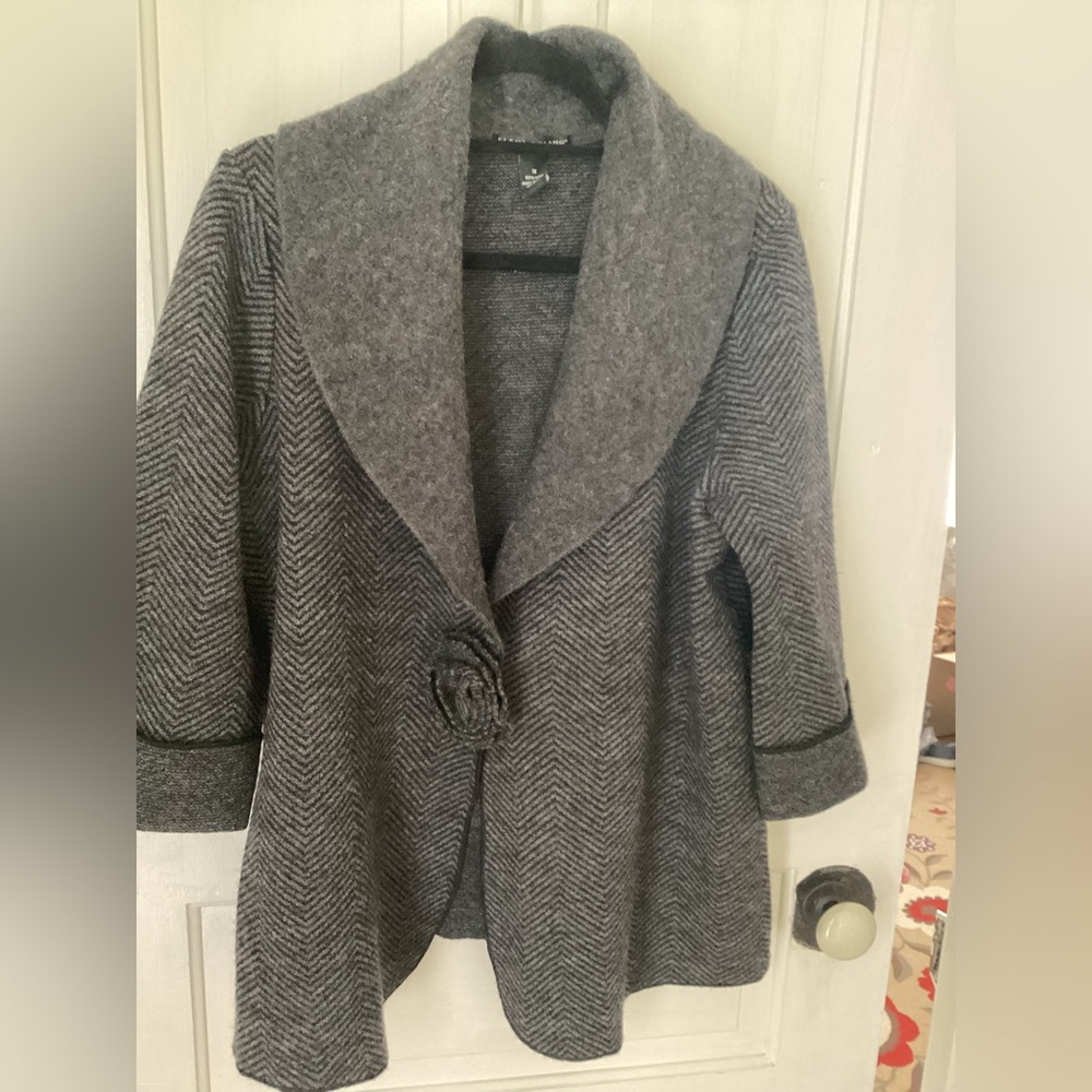 Elegant Gray Women's Cape with Shawl Collar